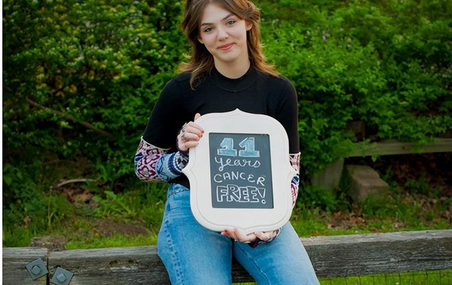 首位被CAR-T治愈的Emily如期上傳打卡照！已無癌生存11年！