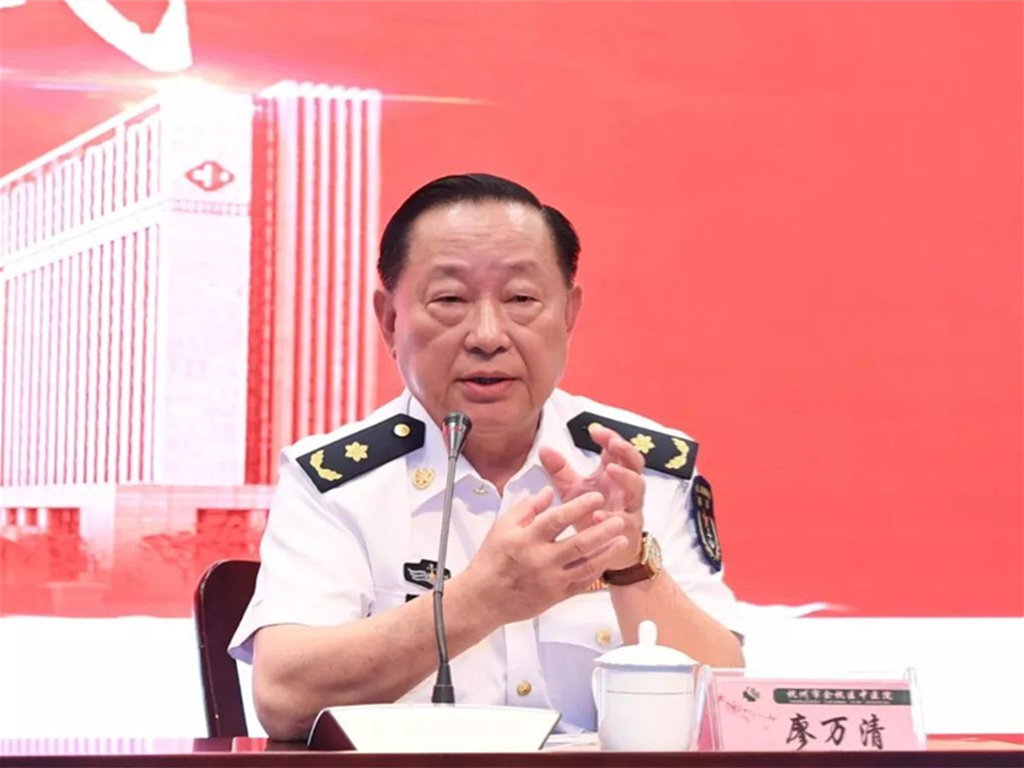 1697611503107207.jpg 4af378d5d52542b1a42aff55c616eaaf.jpg