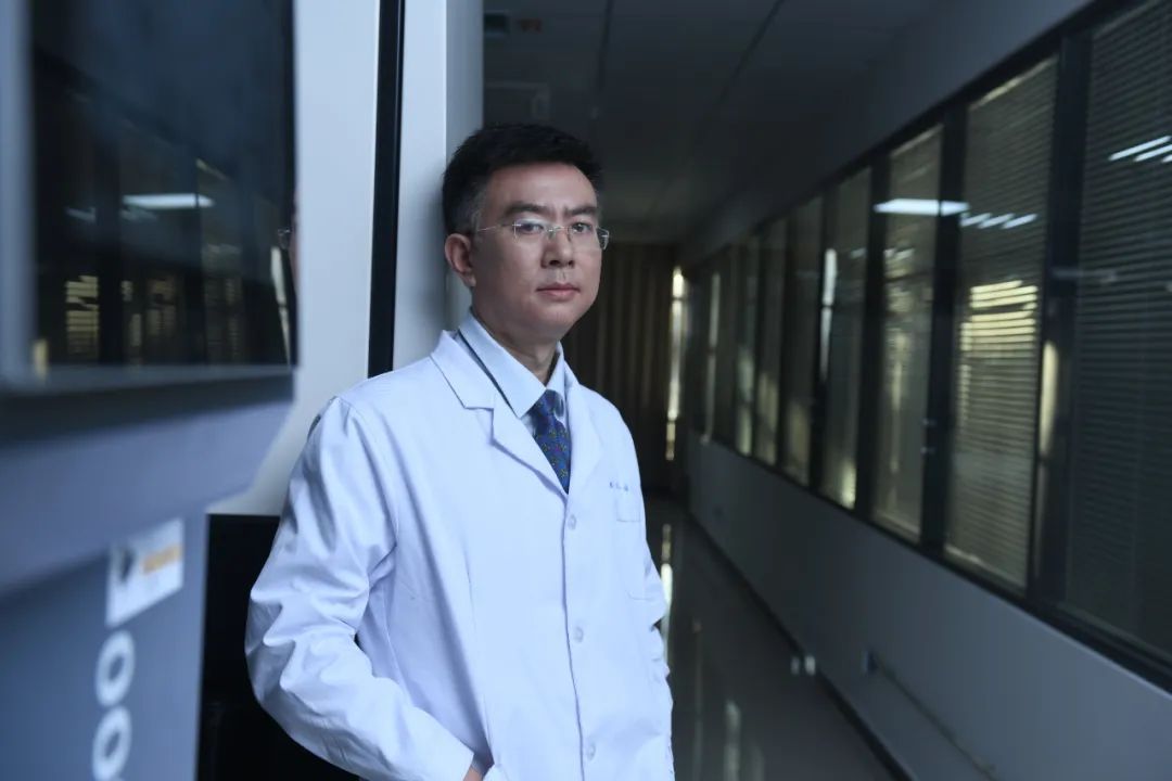 1704441900837743.jpg 82371656977849856.jpg