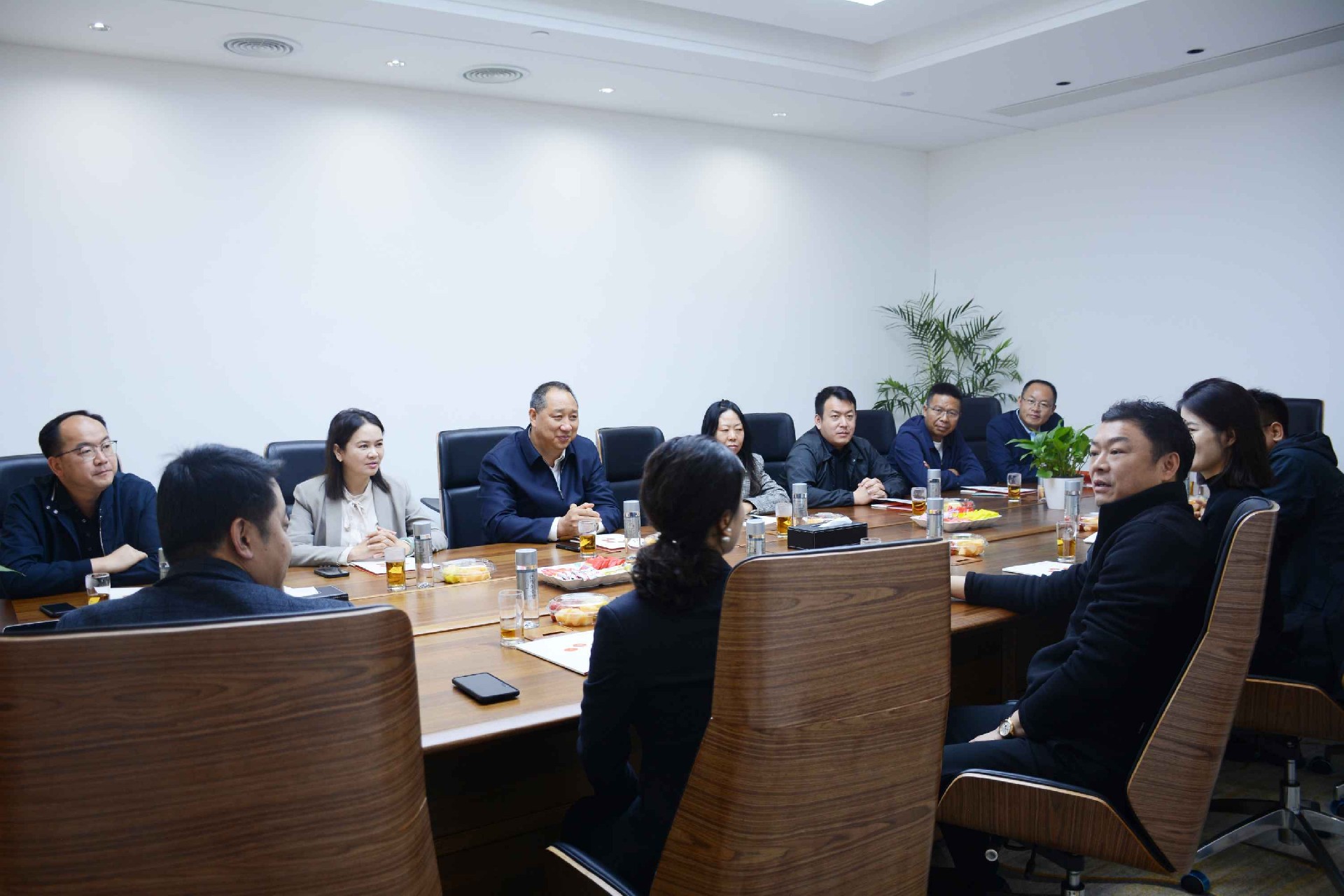 1710906281203804.jpg 5.jpg